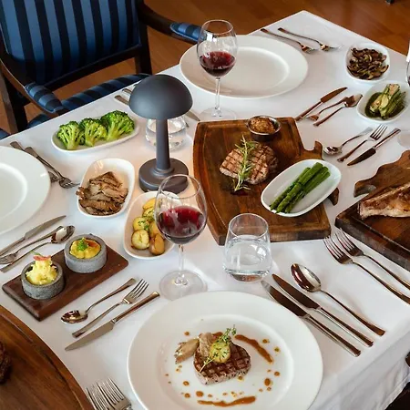 Marti Myra Τεκίροβα