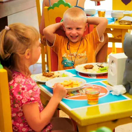 Ξενοδοχείο Marti Myra Τεκίροβα